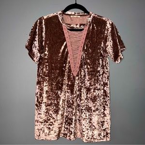 Lace-Up V- Neck Velvet Tee : Women’s Size Small : Buckle Brand